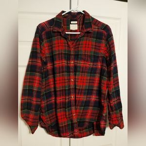 American Eagle Boyfriend Fit Flannel Plaid Red Green Blue Button Down